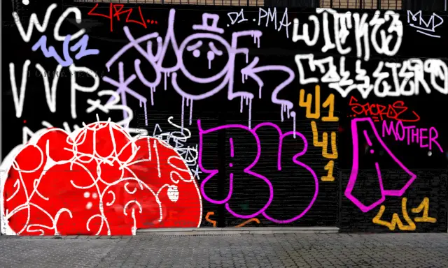 Graffiti artwork by Sumoe