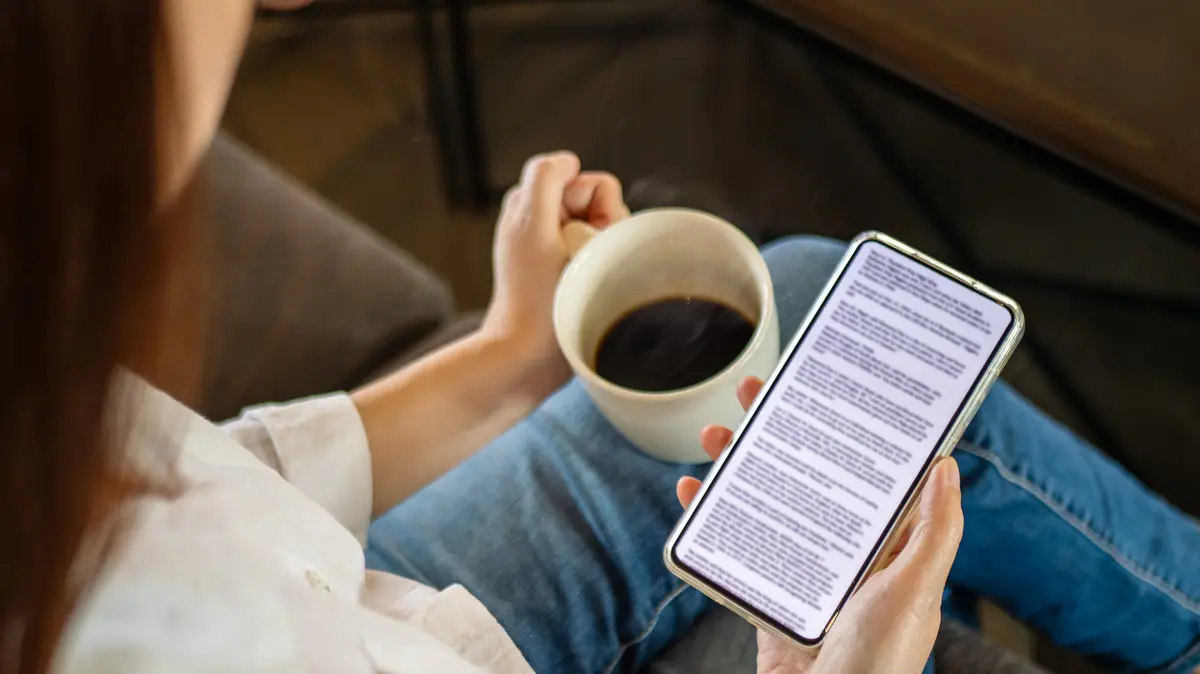 Kindle App Outshines Aging eReaders with AI Features
