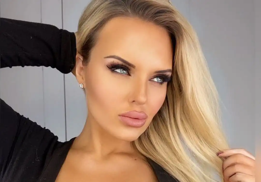 Cristina Fox Wallpapers Insta Fit Bio (5)