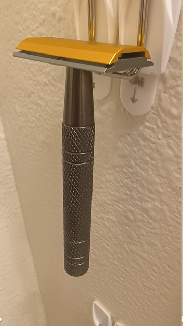 Kampfe Lce Sword.jpg