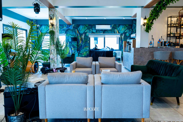 Lounge Bar