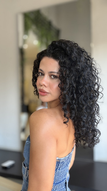 Thamires, criadora do grupo Favoritos da Thamaria