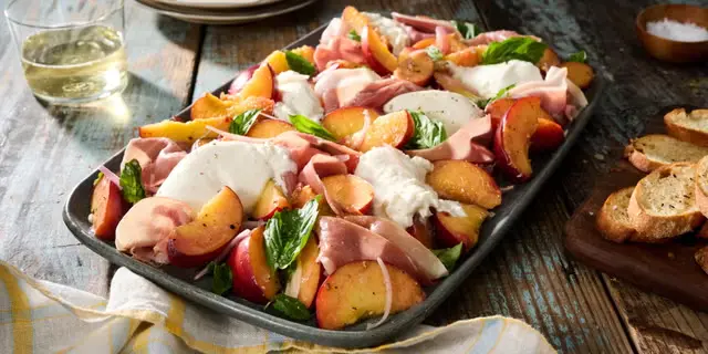 Peach and Burrata Salad: Elevating Summer Dinners