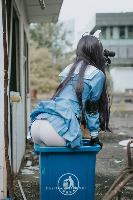 065