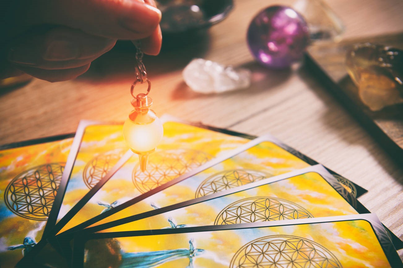 Unlocking Destiny: Exploring Tarot Card Reading