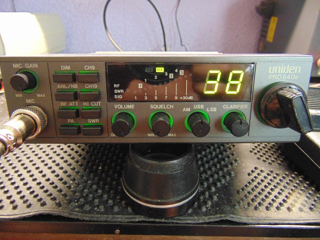 Uniden Pro 640e.jpg