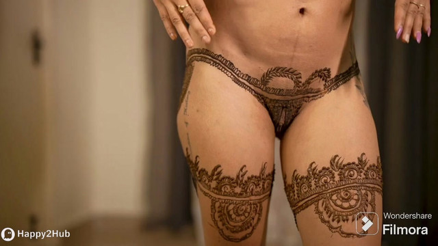 Mehndi-Resmi-R-Nair-Naked-Show-6
