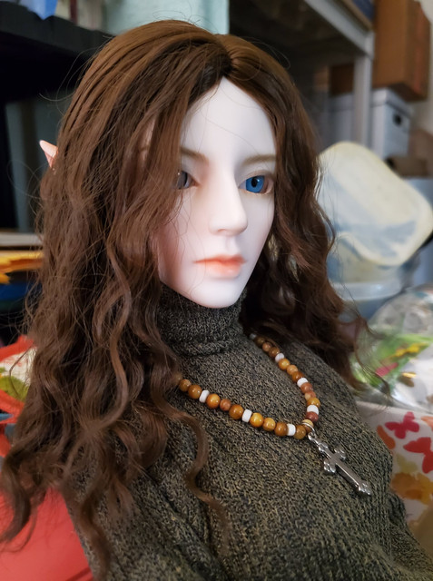 Willow-Rui-head-on-Soom-body.jpg