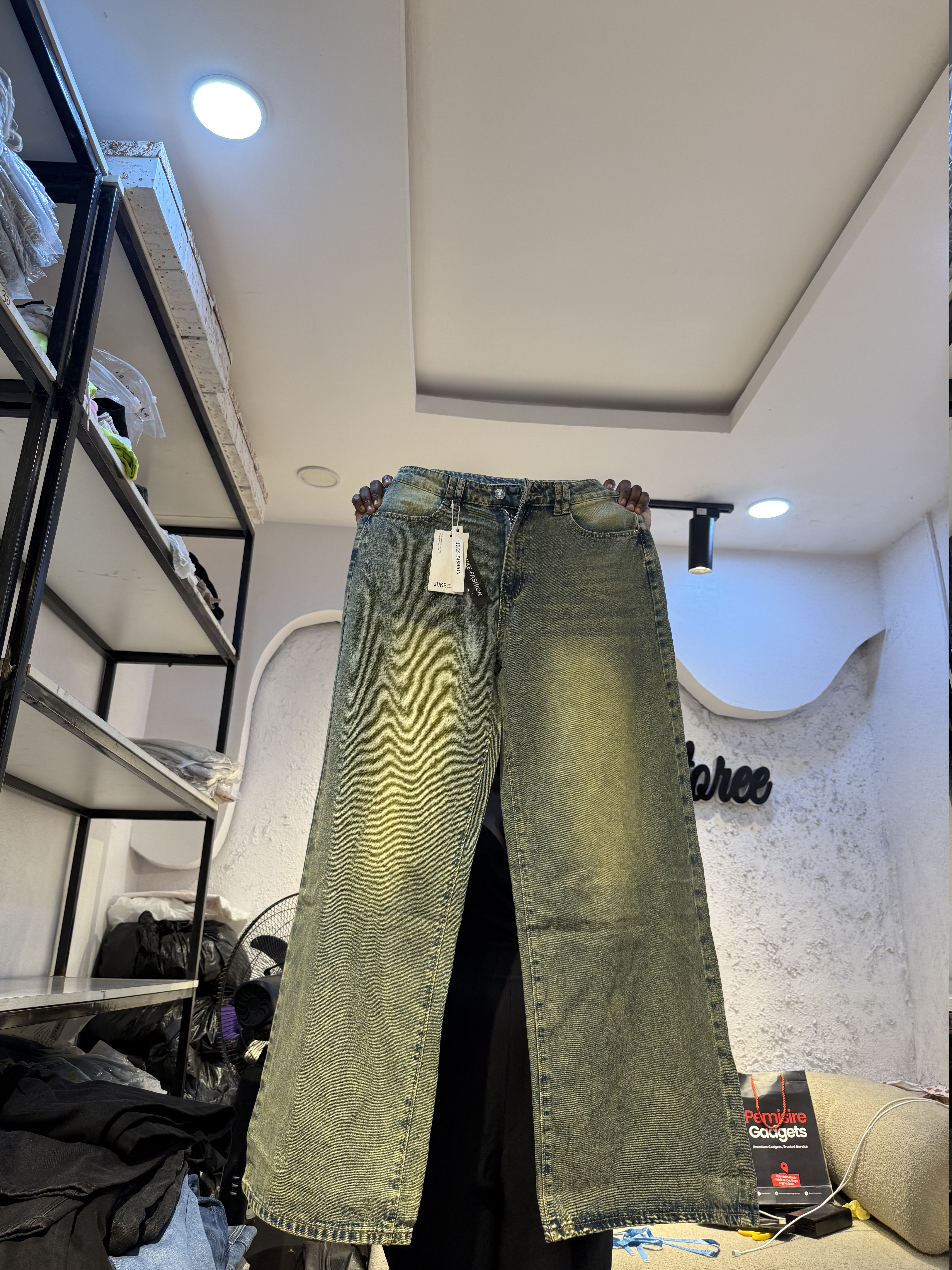 Waist 30