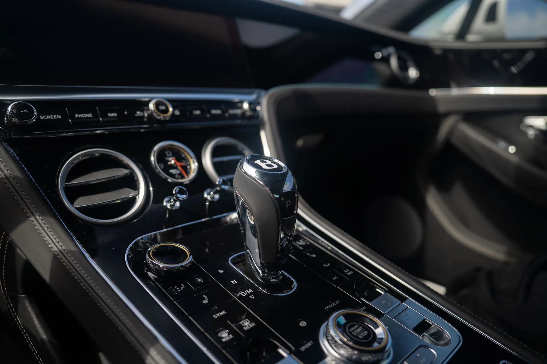 Bentley Continental GT Coupe photo 6