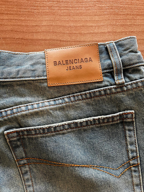 balenc jeans 3.jpg