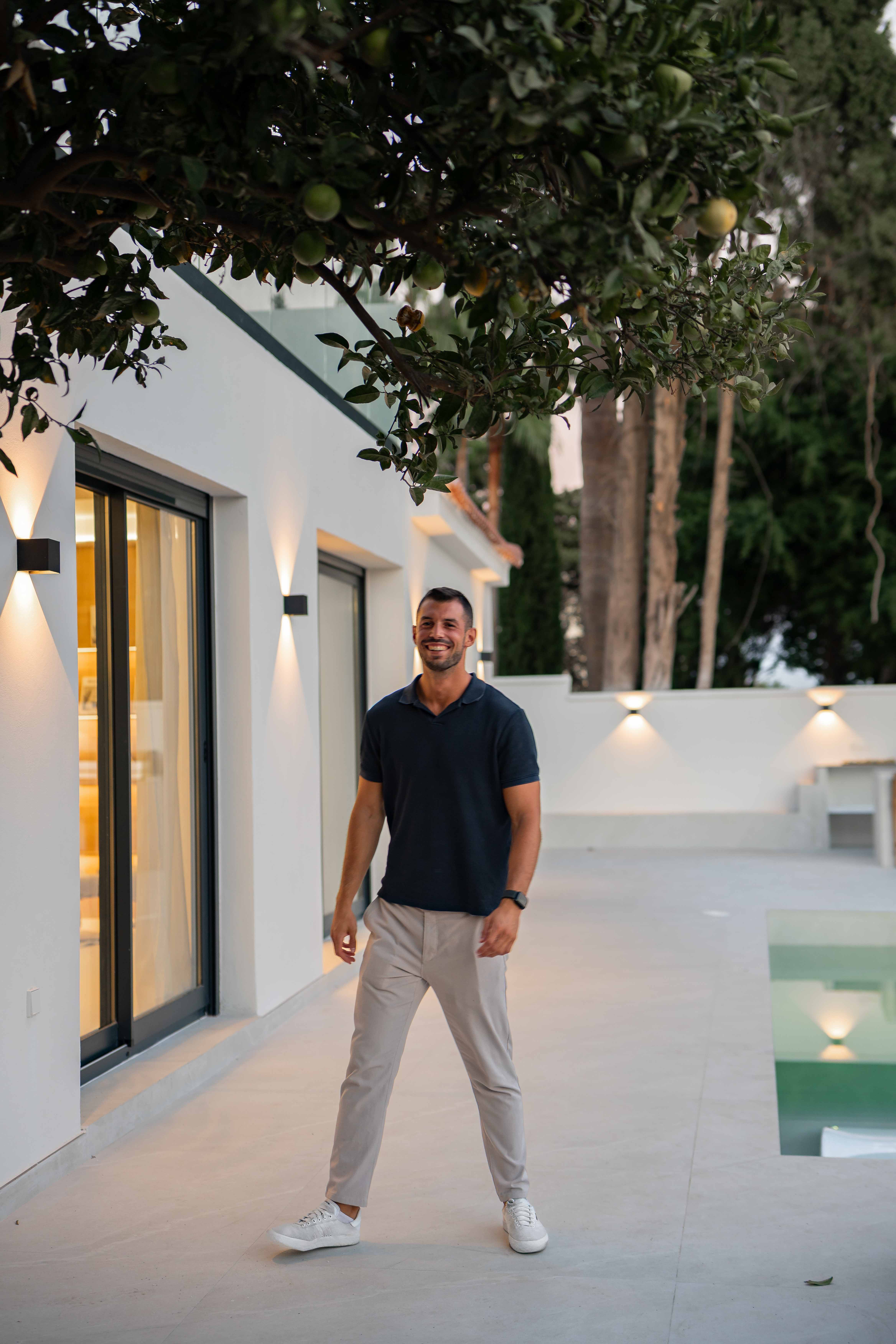 Alejandro López, Loma Visuals