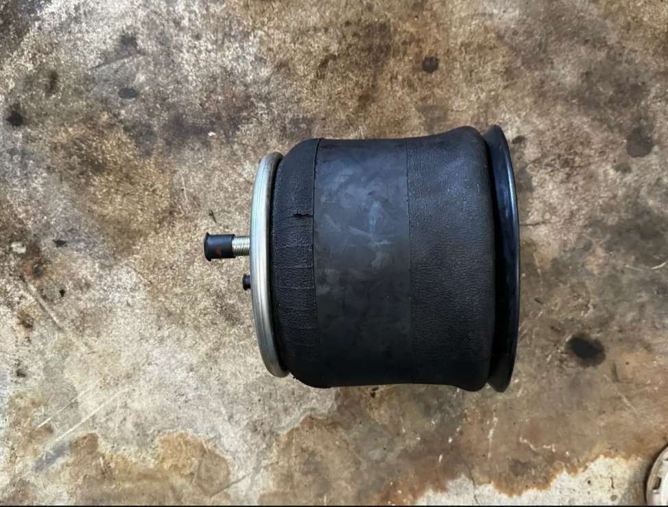 Freightliner Cascadia Air Bag