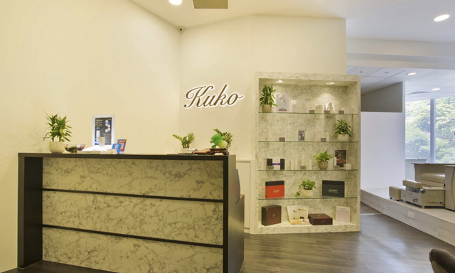 Reception counter and interior of Kuko TCM Aesthetic at Orchard Central