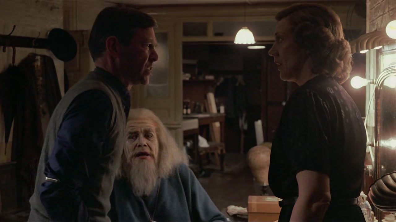The Dresser Screenshot