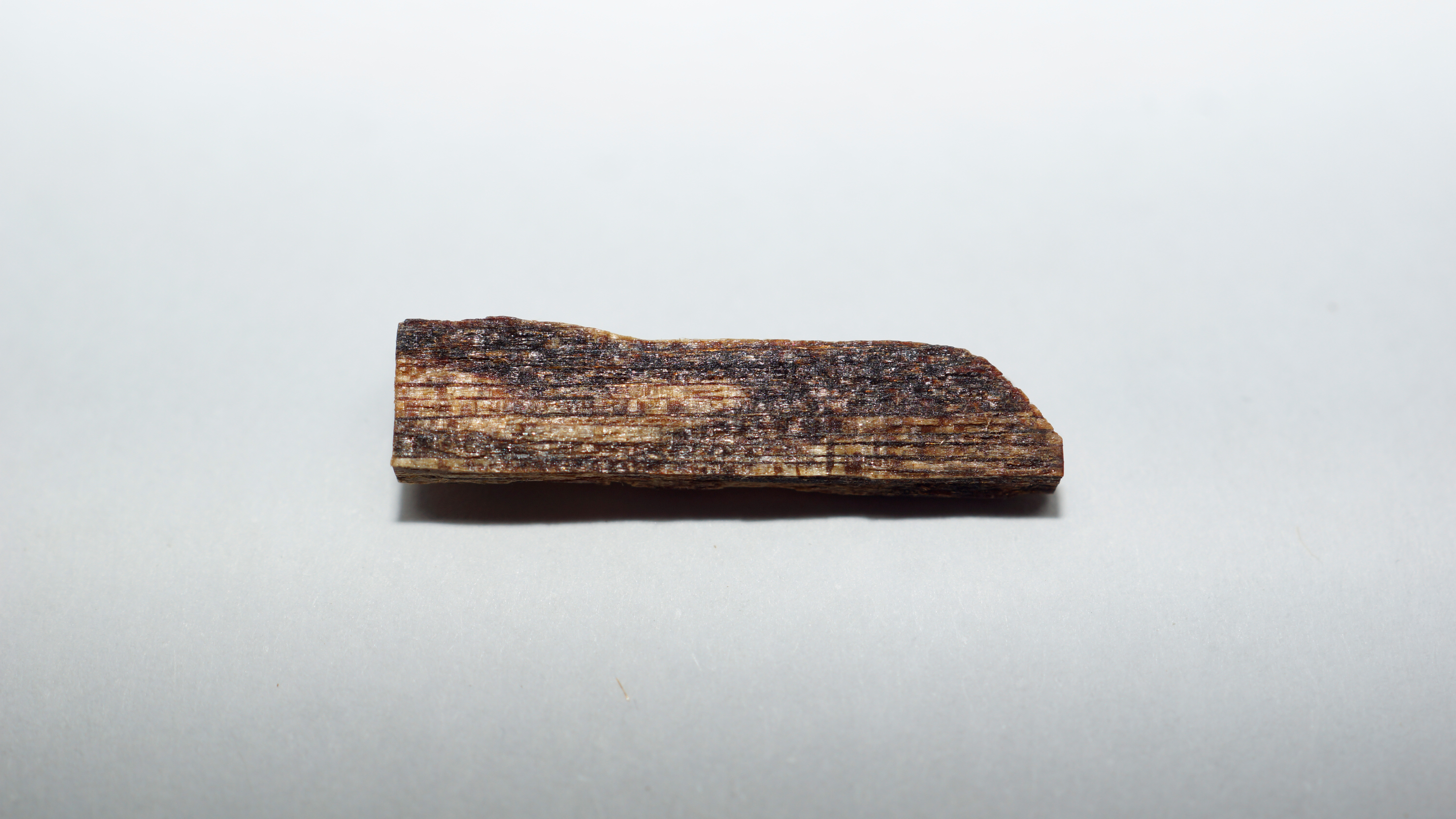 [Ouddict.com] Oud Wood