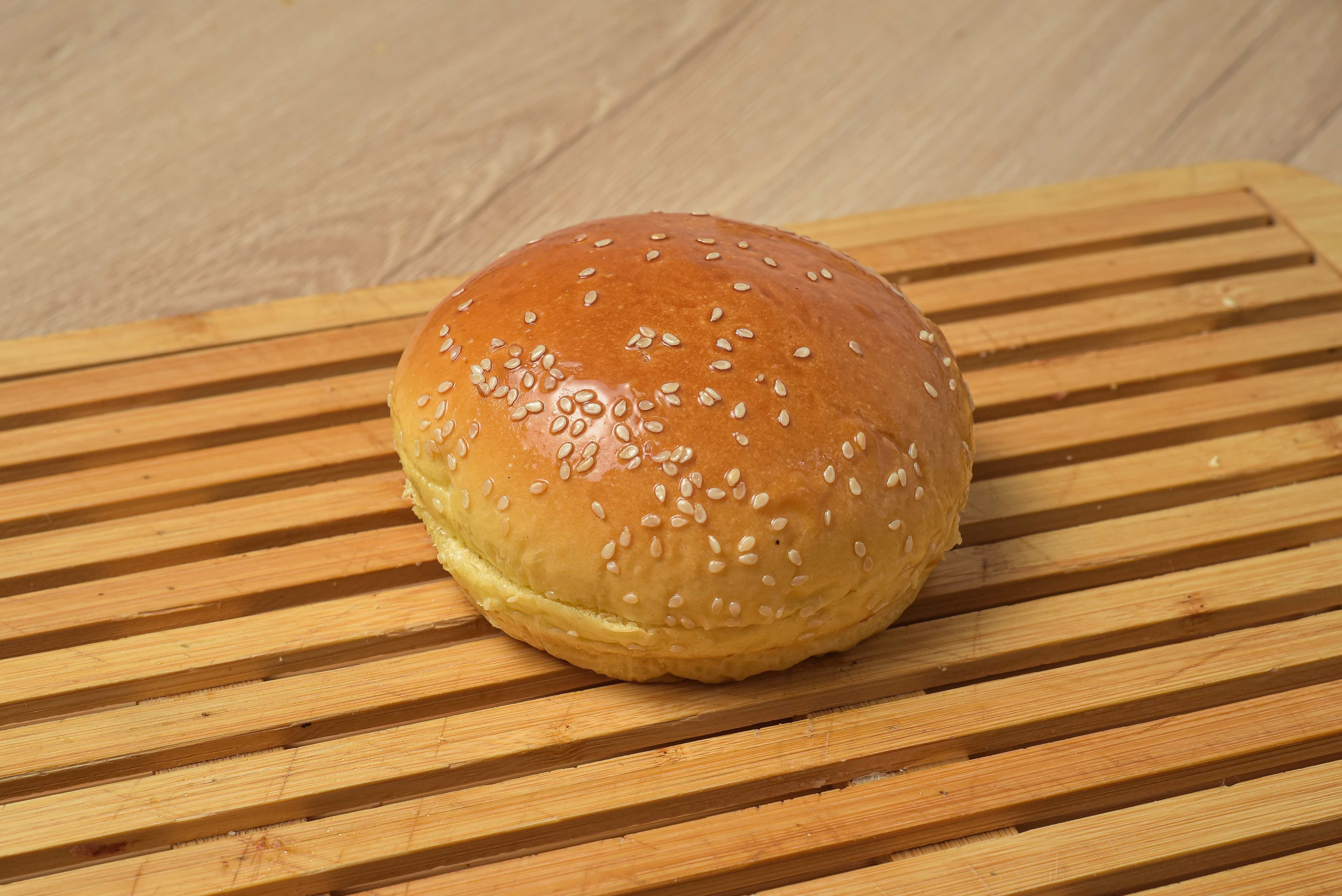 PÃO BRIOCHE COM GERGELIM