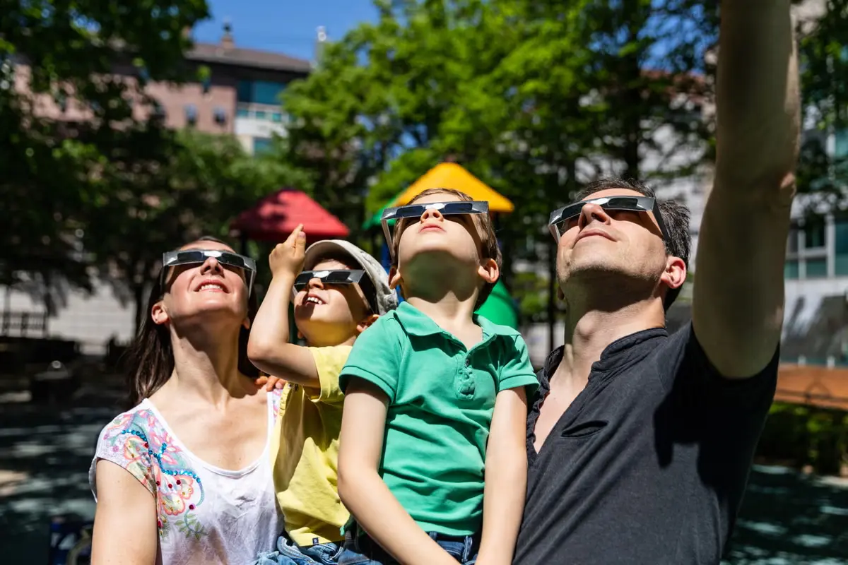 Boomul eclipsei solare din Spania: preţurile cresc