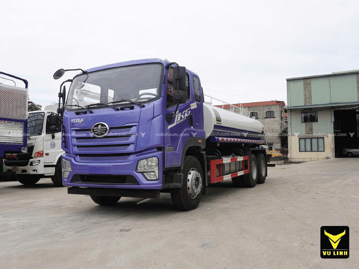 Xe phun nước rửa đường FAW 4x2