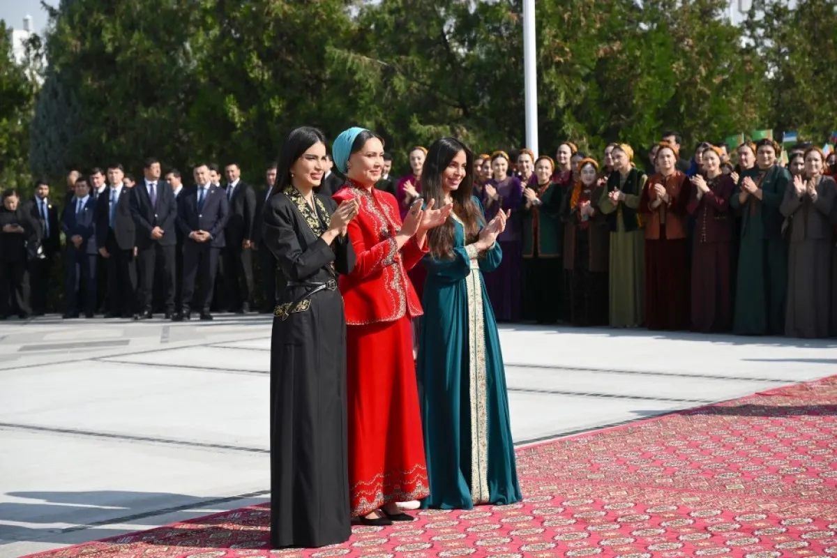 Aşqabadda “Ana təbiət” adlı beynəlxalq incəsənət sərgisi qapılarını açıb