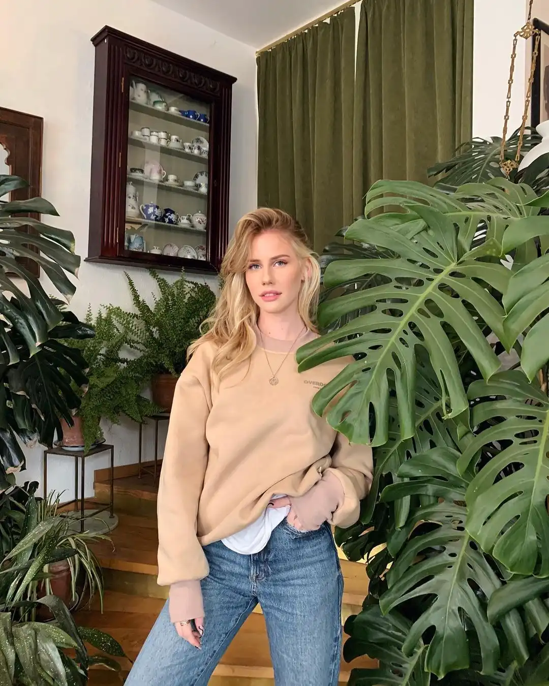 Alina Efimova Wallpapers Insta Fit Bio (2)