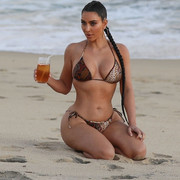 Kim-K-49