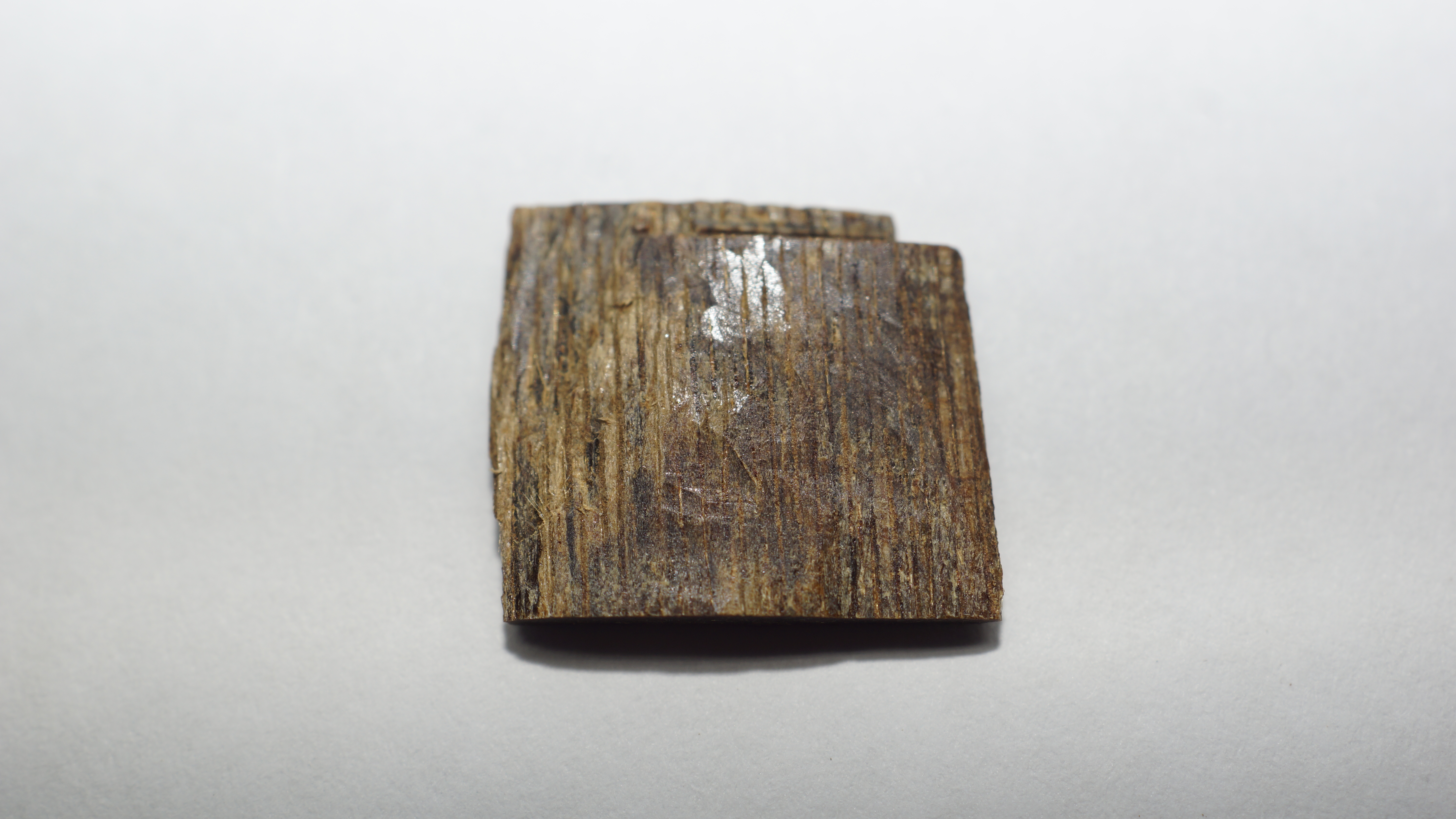 [Ouddict.com] Oud Wood