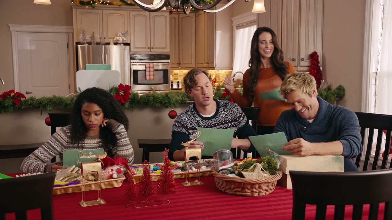Too Close for Christmas Screenshot