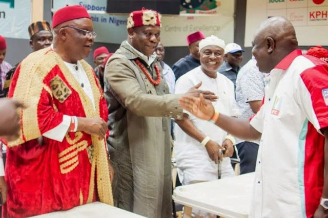 Nigerian-Back-Hand-Greeting