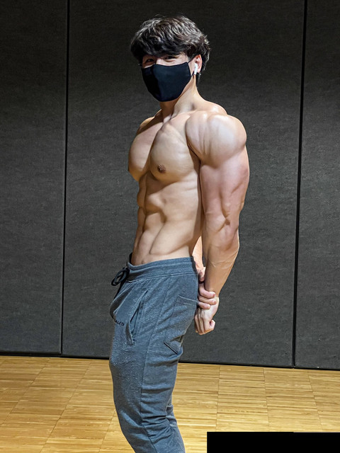 fl4Ryaj