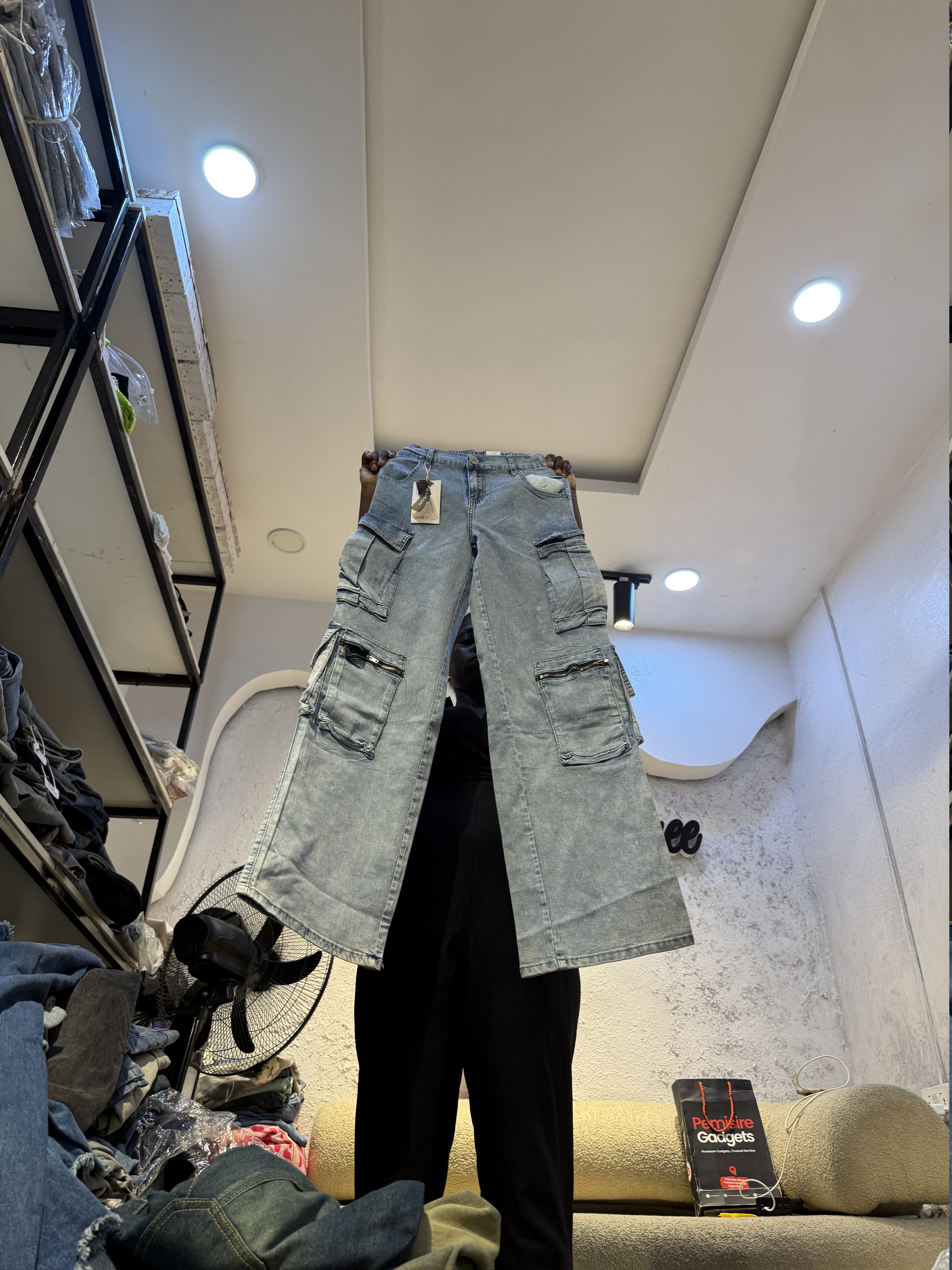 Waist 28
