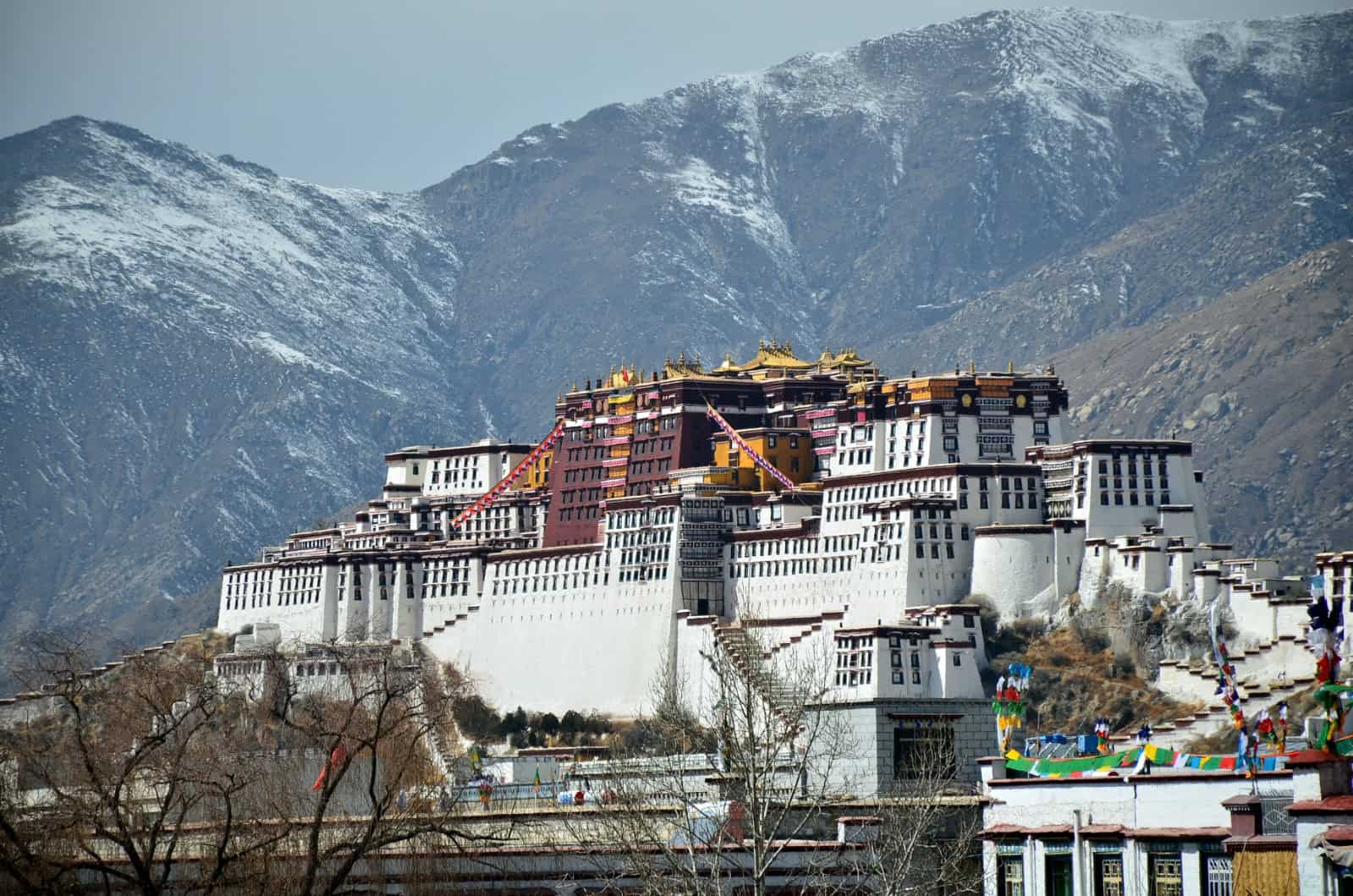 The Dram/Zhangmu Border Crossing is Re-Opened The Dram/Zhangmu Border Crossing is Re-Opened