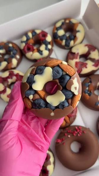 ChocoDonut de morango com chocolate
