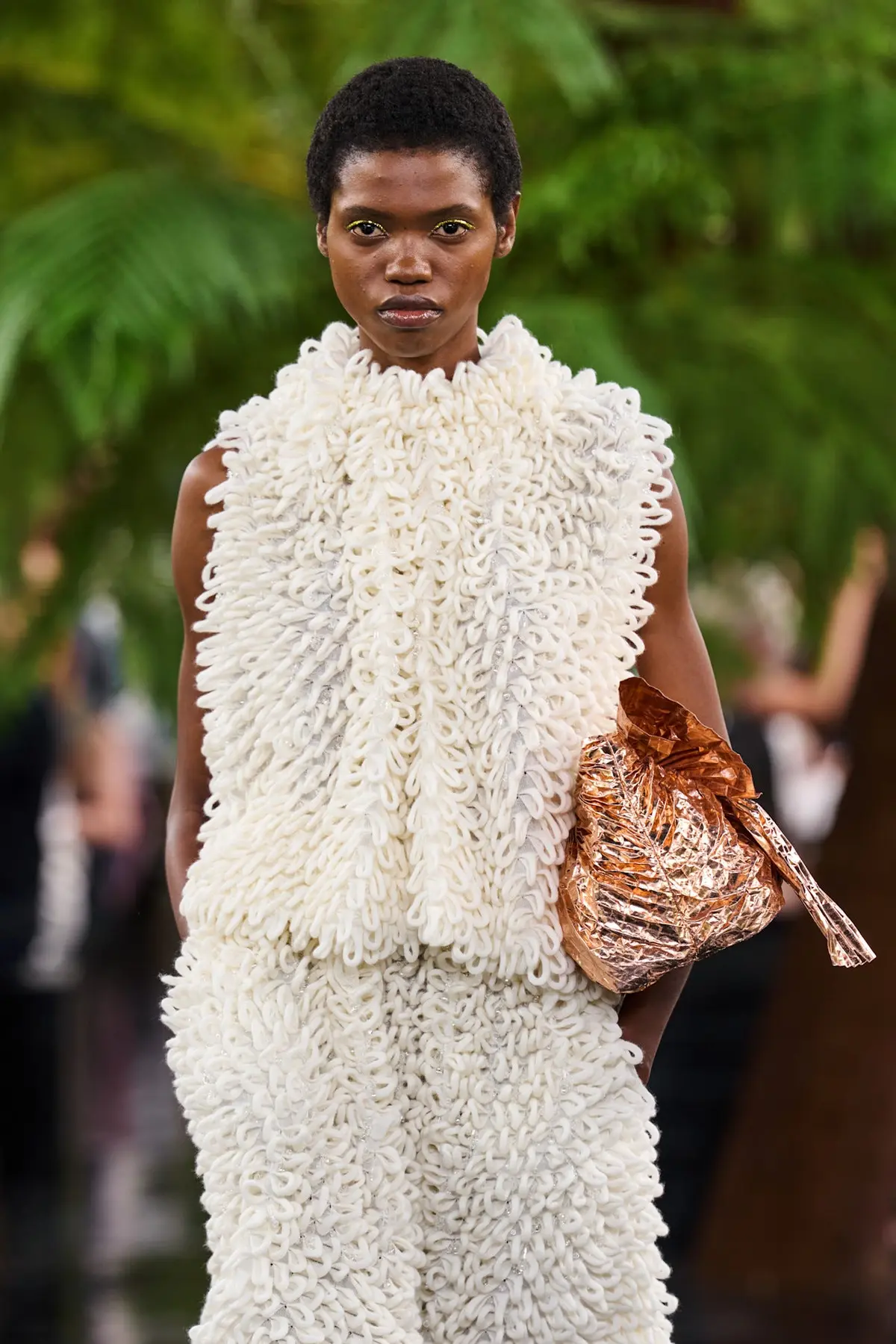 Metallic Green Shadow Takes Center Stage at Dior Couture