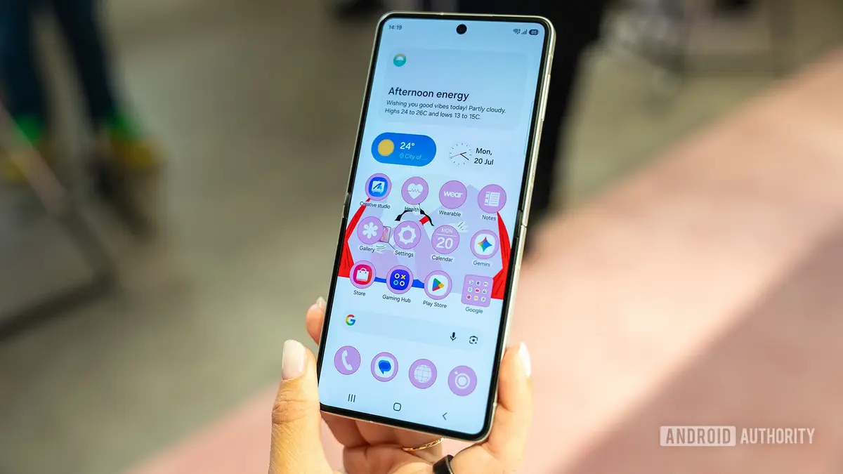 Samsung's Most Powerful Galaxy Z Flip 8 May Not Reach You