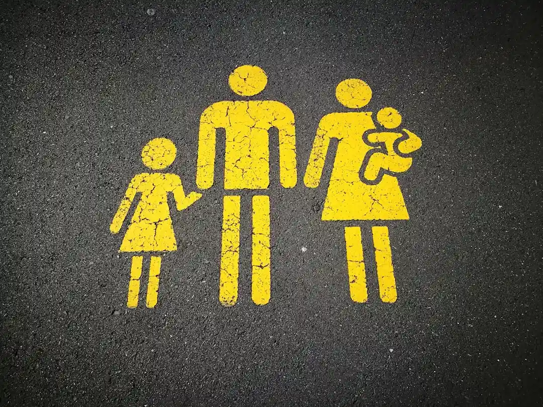 O familie numeroasă a transformat spălătoria într-un spațiu magic și eficient