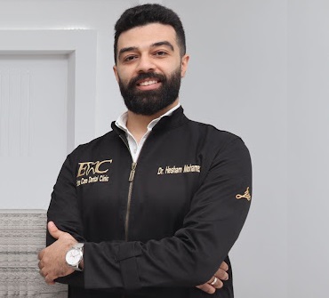 د. هشام محمد متخصص في التركيبات الثابتة