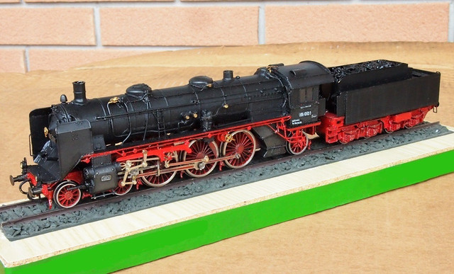 DB 18001n.jpg