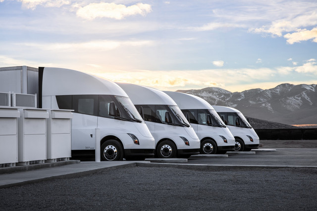 Tesla-Semi-14