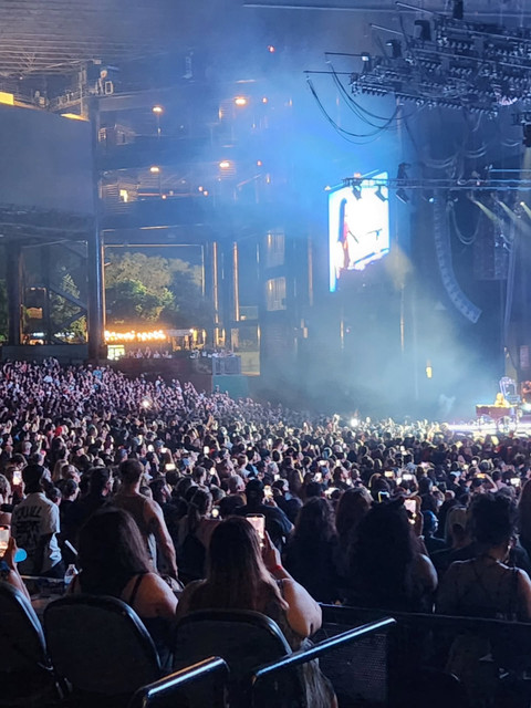 Q ROCK 100 7 002.jpg