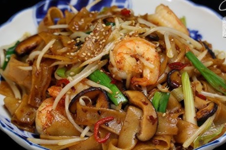 Pan-Fried-Rice-Noodle-w-Shrimp