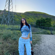 Mikaela-Testa-Wallpapers-Insta-Fit-Bio