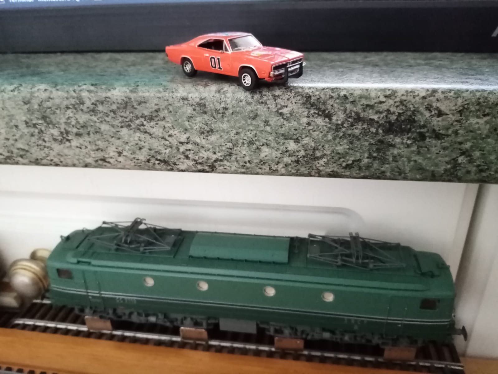 https://i.ibb.co/tpc5ptH5/general-lee2.jpg