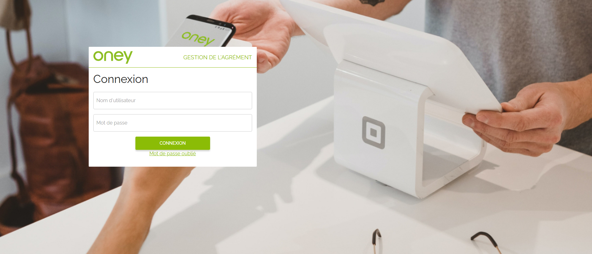 Forensic screenshot of onboarding-bpce-recette-sf5.itroom.fr showing the phishing page layout