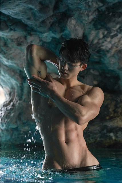 adonis2 1 35.jpg