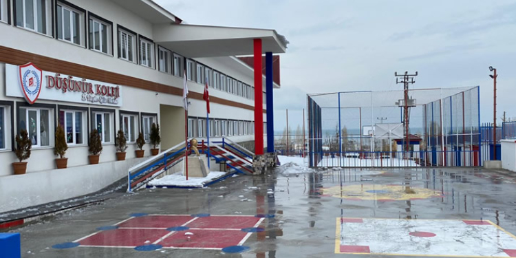 Özel okul kapandı yine öğrenci ve öğretmenler mağdur edildi Özel okul kapandı yine öğrenci ve öğretmenler mağdur edildi
