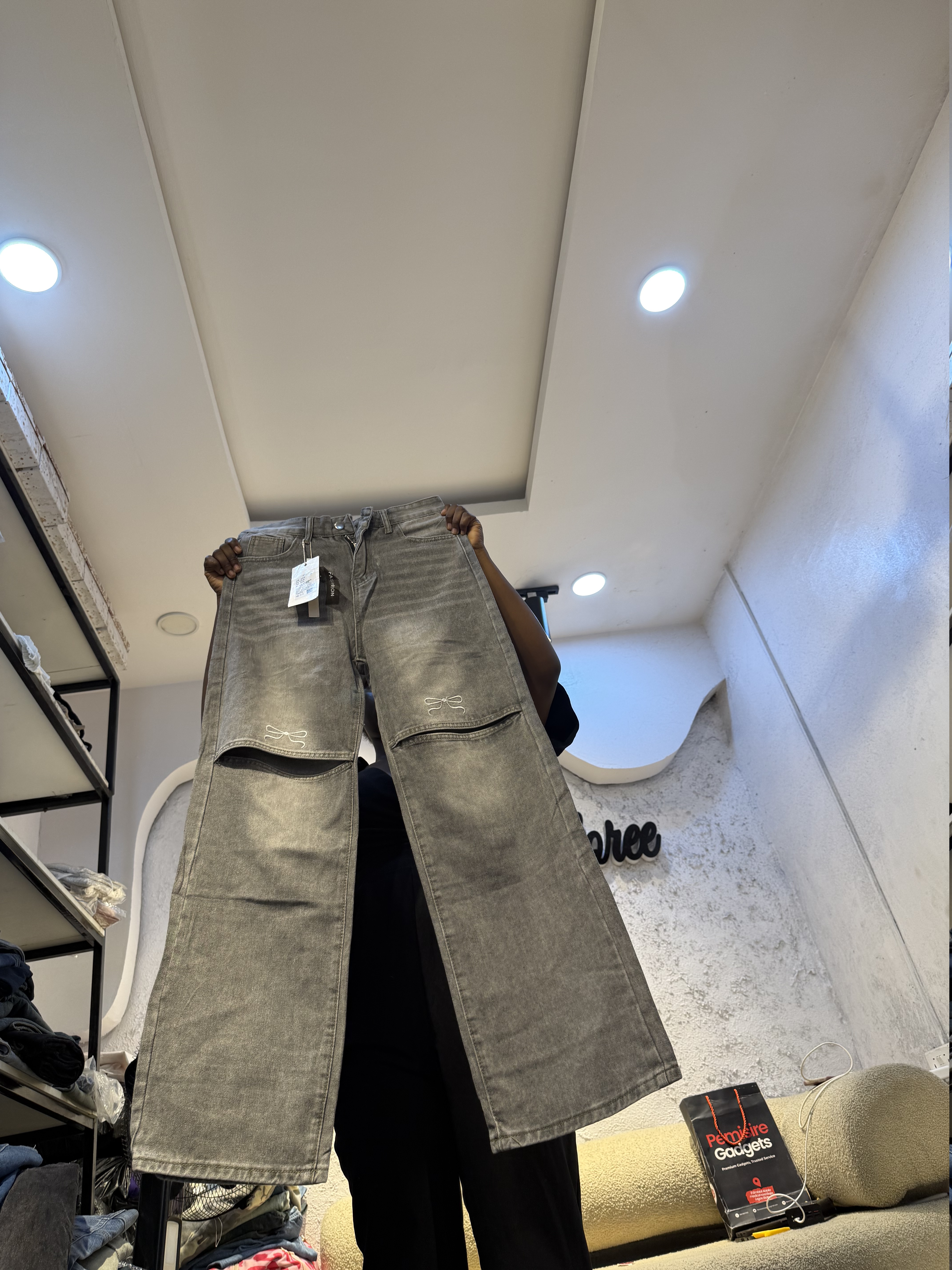 Waist 28
