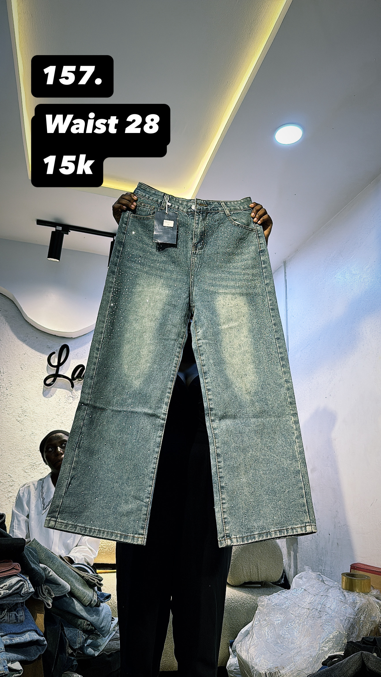 Waist 28