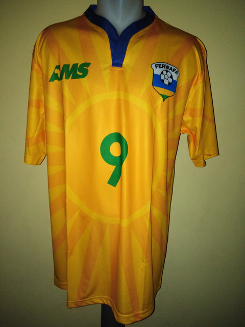 Ruanda-2015-local-a