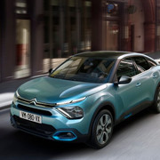 Серийный электромобиль Citroen ë-C4.